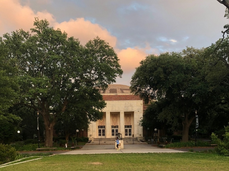 An image for: Using Peers to Get Inside Information on Your Top College Choices